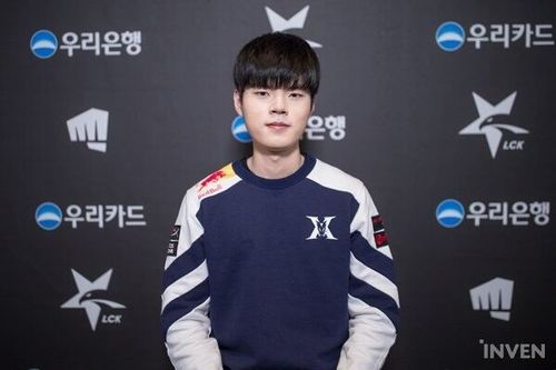 Deft Officially Ends His Career After the Beautiful Dream Since Worlds 2022